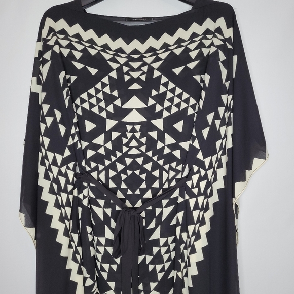 BCBGMaxAzria Tribal Print Kaftan Black and White - Picture 4 of 14